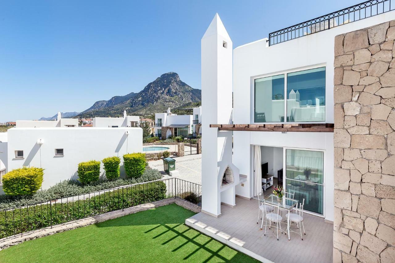 Seaview Selvi Village Apt Vasilia Eksteriør billede